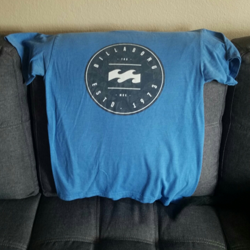 Men's Billabong t-shirt